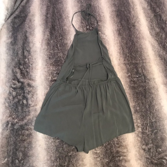 High neck tie romper - Picture 2 of 3